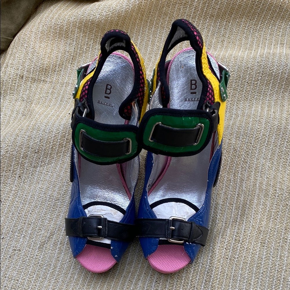 Vintage Colorful pumps by Baker’s Shoes 1990  Heels size 9
